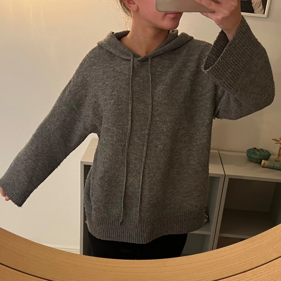 Grå hoodie från Lindex - 90