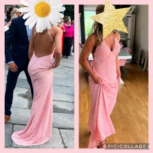 Rosa glittrig långklänning - Elegant rosa långklänning med glittrigt mönster och öppen rygg. Klänningen har smala axelband och en figurnära passform, perfekt för festliga tillfällen, vacker balklänning. Endast använd 1 gång. 