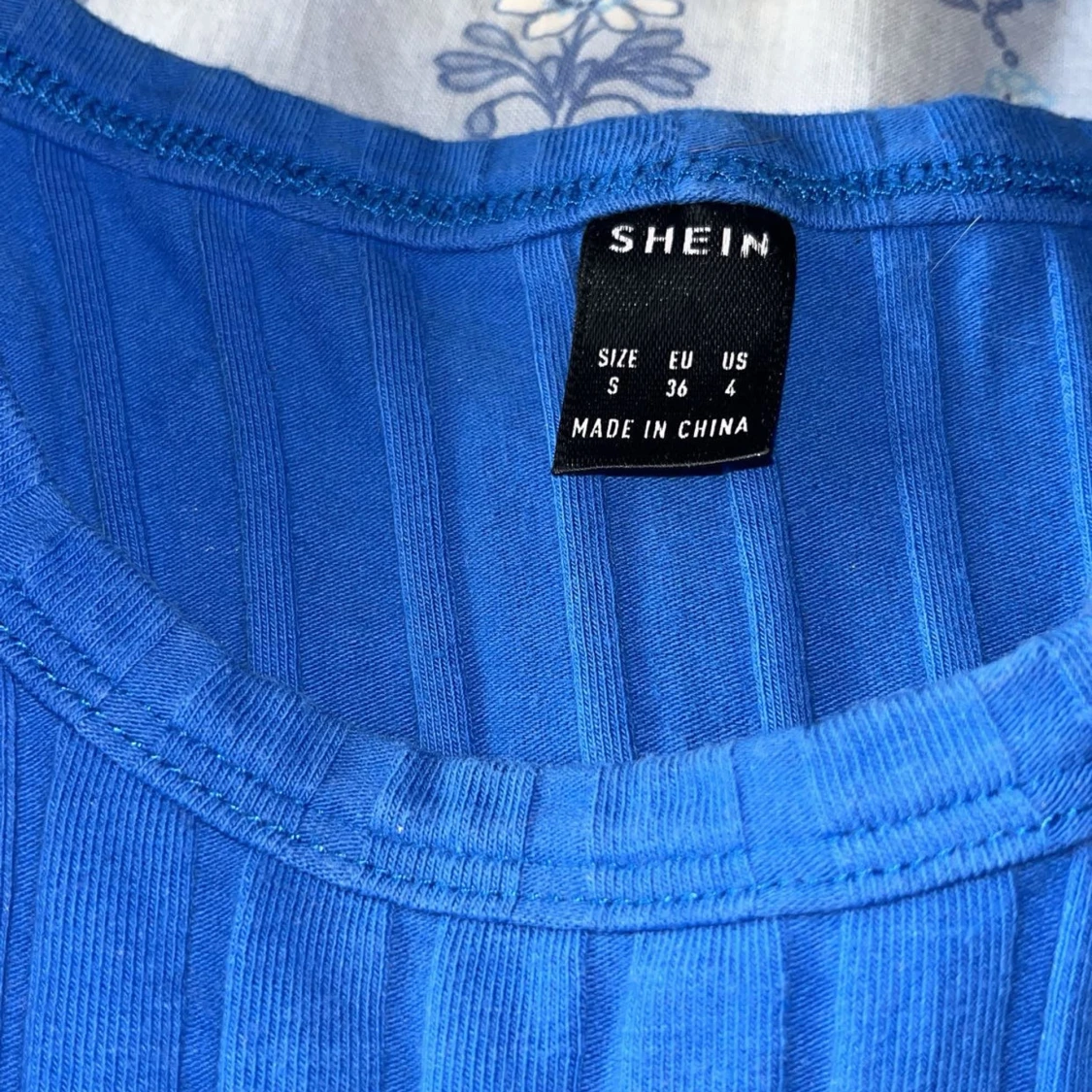 Blå ribbad linnetopp  - 90