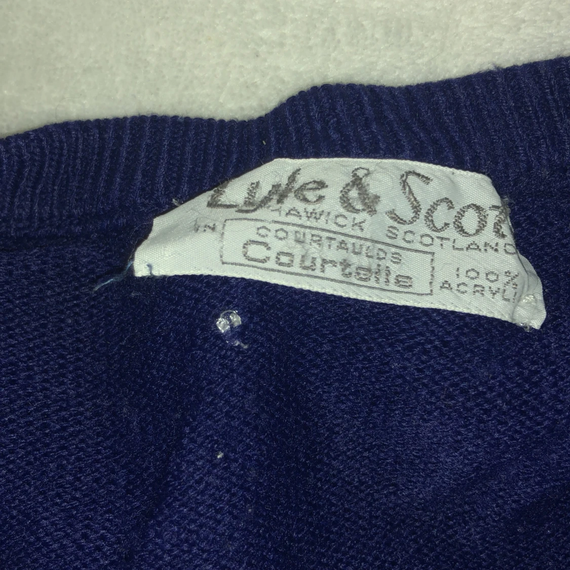 Mörkblå tröja från Lyle & Scott - 91