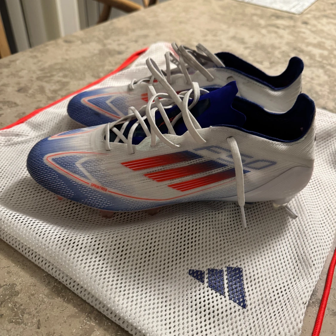 Adidas F50 fotbollsskor