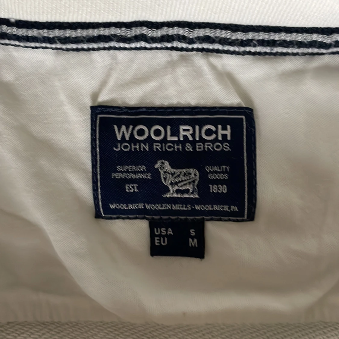 Vit hoodie från Woolrich - 92