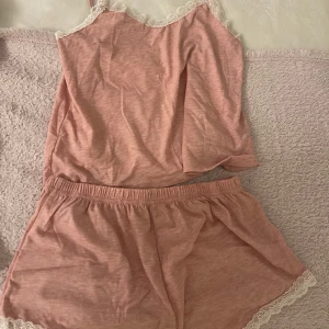 Pyjamas  - Storlek s, aldrig använd endast tvättad🤍