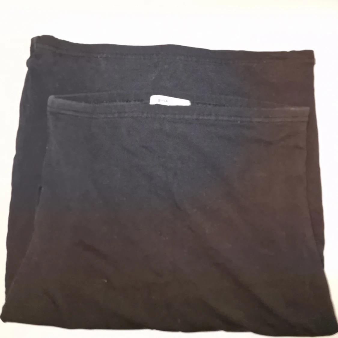 Svart kjol från Gina Tricot - 90