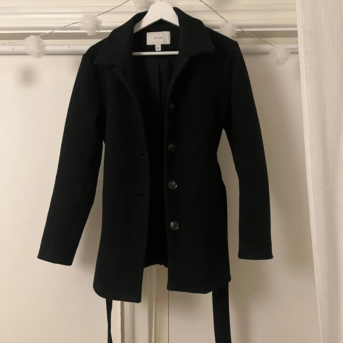 Svart kappa från VILA