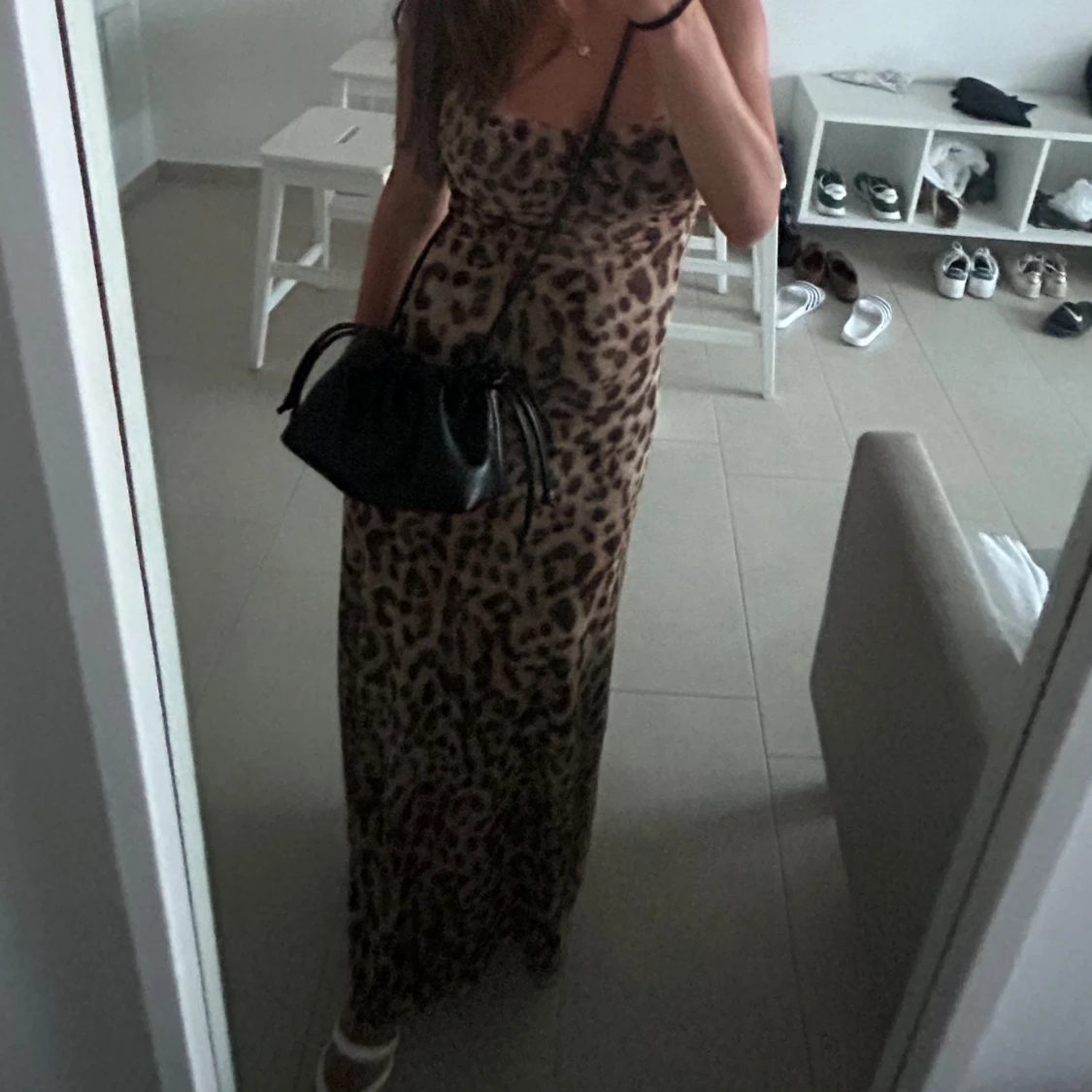 Leopardmönstrad långklänning