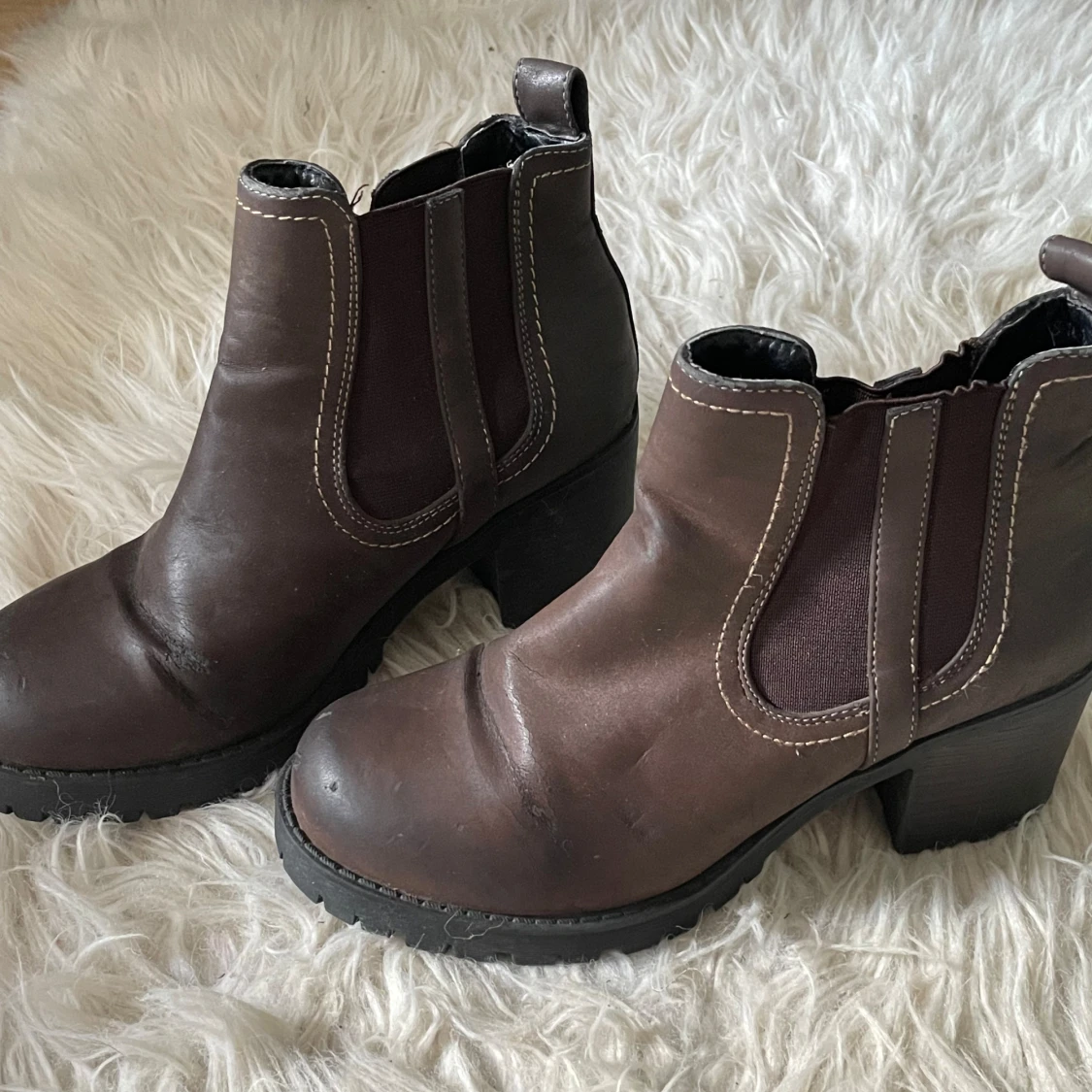 Bruna boots med klack - 90