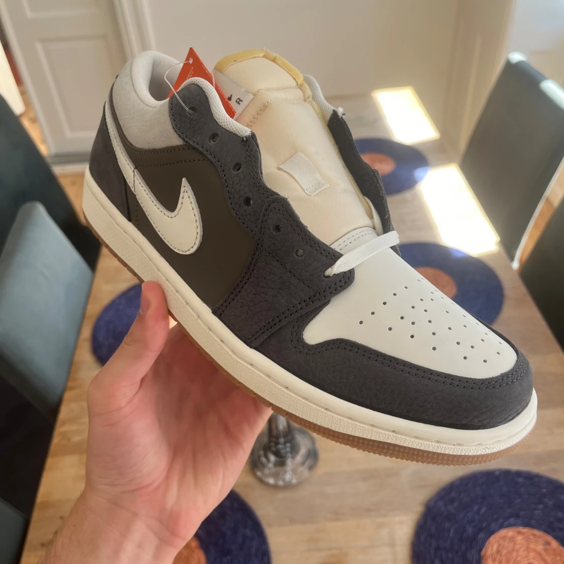 Jordan 1 Low SNKRS Day Korea Magpie (2023) - 91