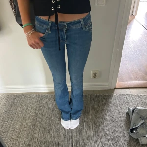 Jeans❣️ - Säljer dessa super snygga lågmidjade och bootcut jeansen ifrån Pepe jeans💞 Super fina nu inför hösten❣️