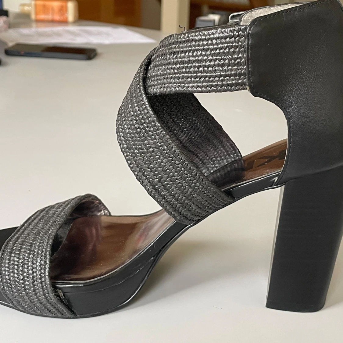 DKNY högklackade svarta skor - 92