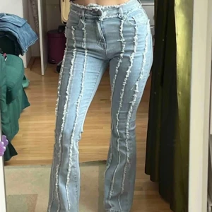 Jeans  - Som ny har två stycken en i xs och den andra s 