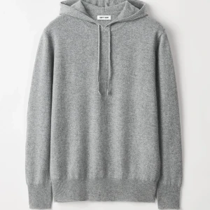 Kashmir hoodie - Söker Kashmir hoodie, kan tänka mig tradea + pengar vid dyrt pris. Helst under 600kr och i mörkblå grå eller beige. Ingen zip