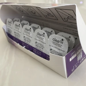 Clearlii Daily Soft Lenses - Säljer en oöppnad förpackning med 30 dagliga mjuka kontaktlinser från Clearlii. Linserna har en styrka på -5.25, en diameter på 14.2 mm och en baskurva på 8.5 mm. Perfekta för dagligt bruk och ger en klar och bekväm syn hela dagen. 