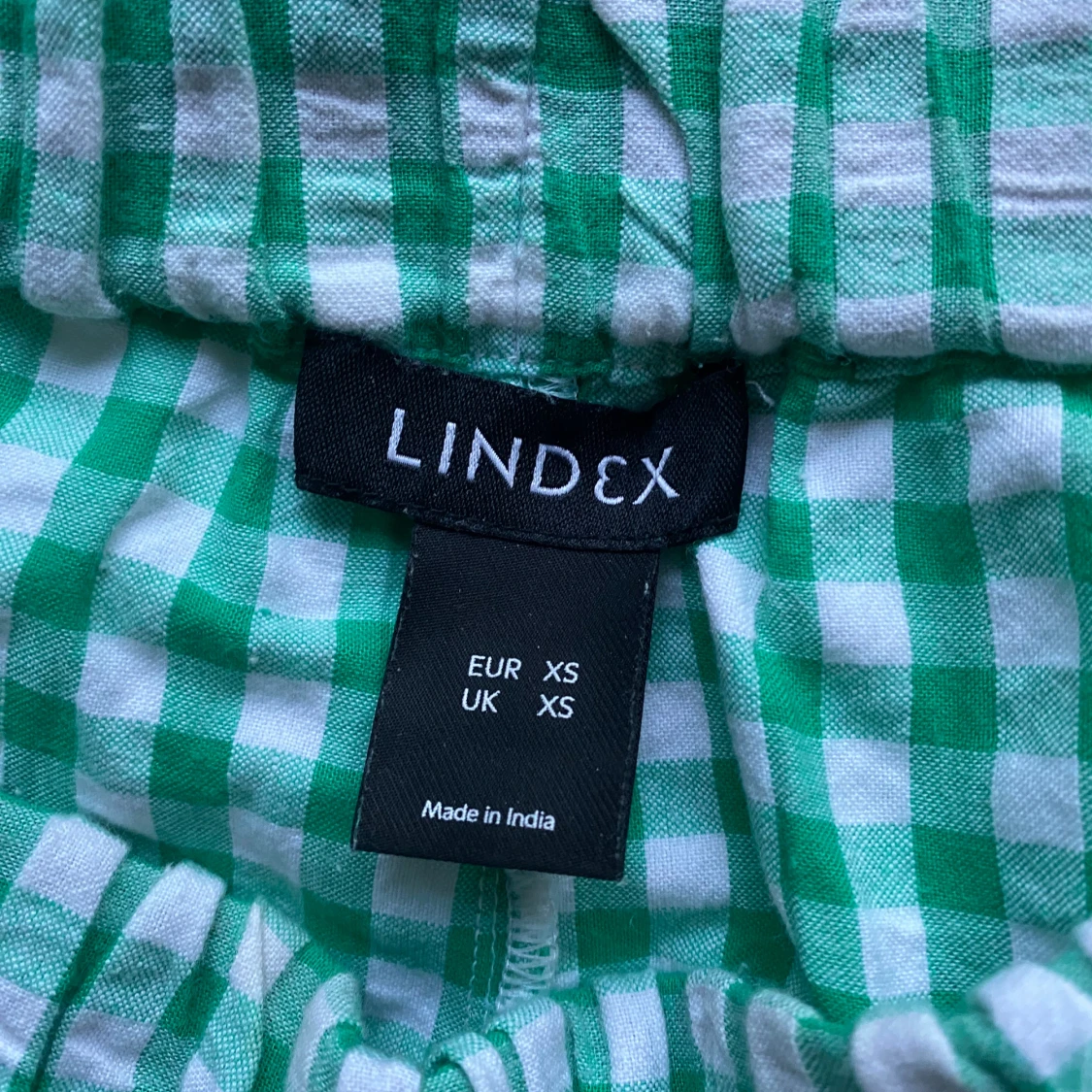 Gröna rutiga shorts från Lindex - 90