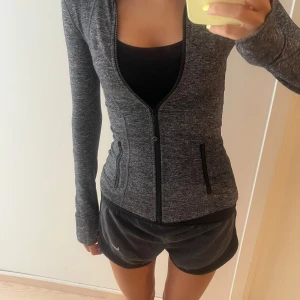 Define jacket  - Jättesnygg define jacket i storlek 0💗💗