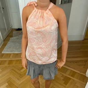 Söt topp - Jättefin topp från neo noir 💓