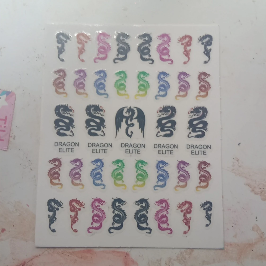 Drak och ormstickers 