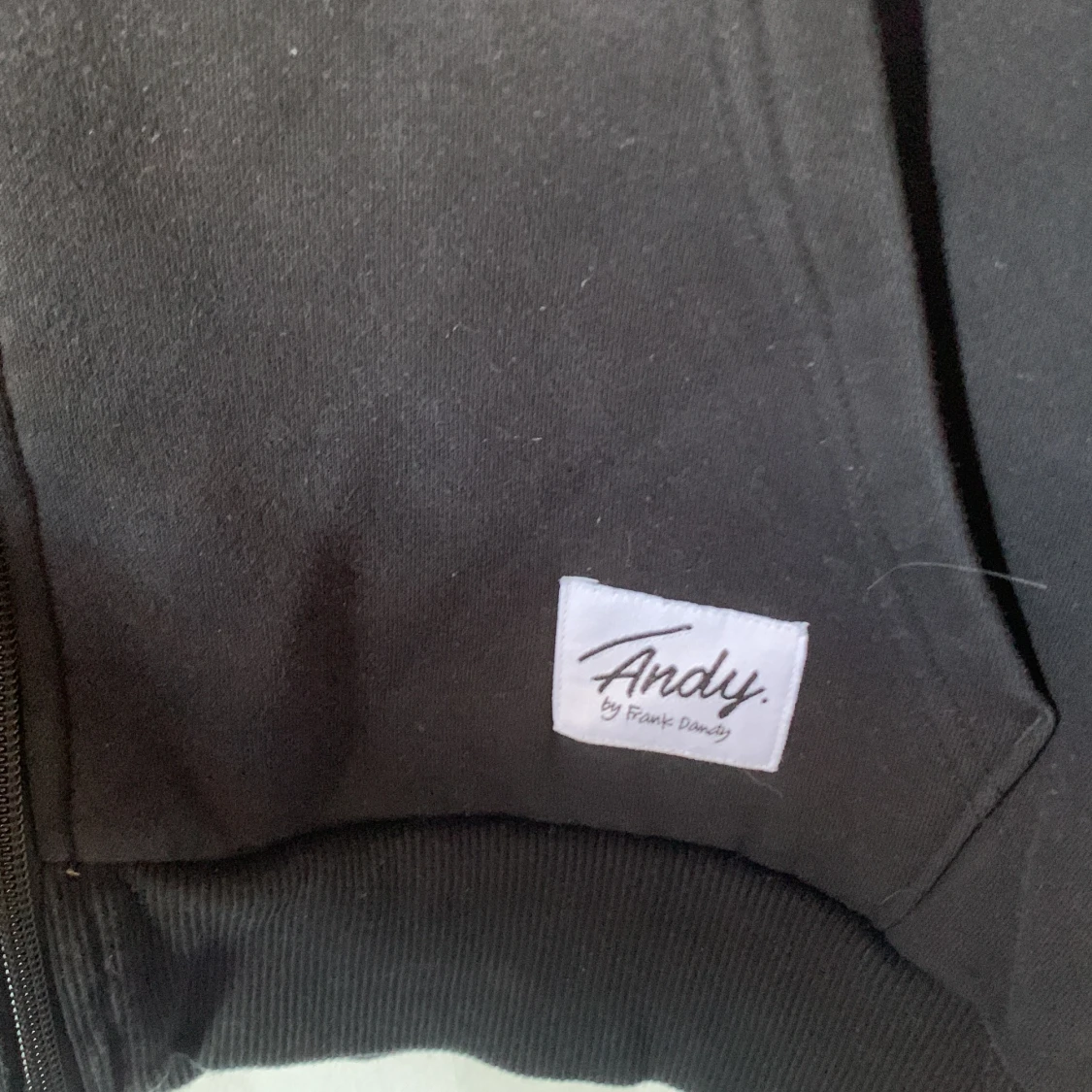 Svart hoodie från Frank Dandy - 90