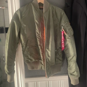 Alpha jacka - Bra skick, använd typ 5 gånger