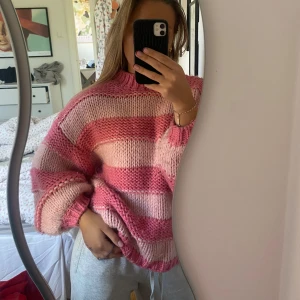 Rosa Stickad  - Stickad tröja från NA-KD. Strl S/M