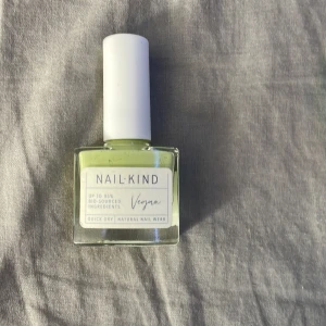 Ljusgrön nagellack - Säljer pga att den inte används. Den är helt ny och oöppnad  Köpte för 59kr säljer för 20kr+frakt