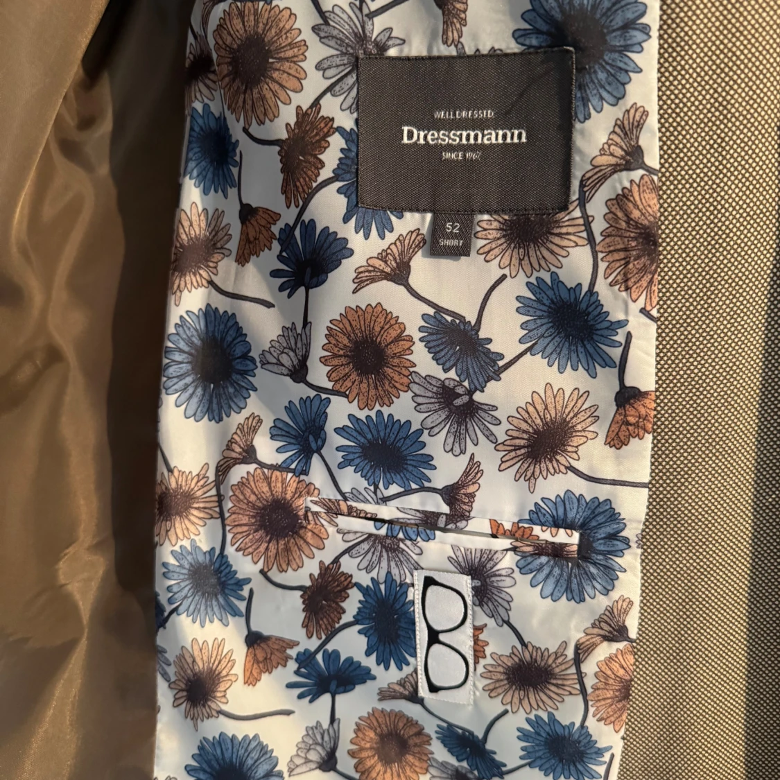 Beige kavaj från Dressmann - 91