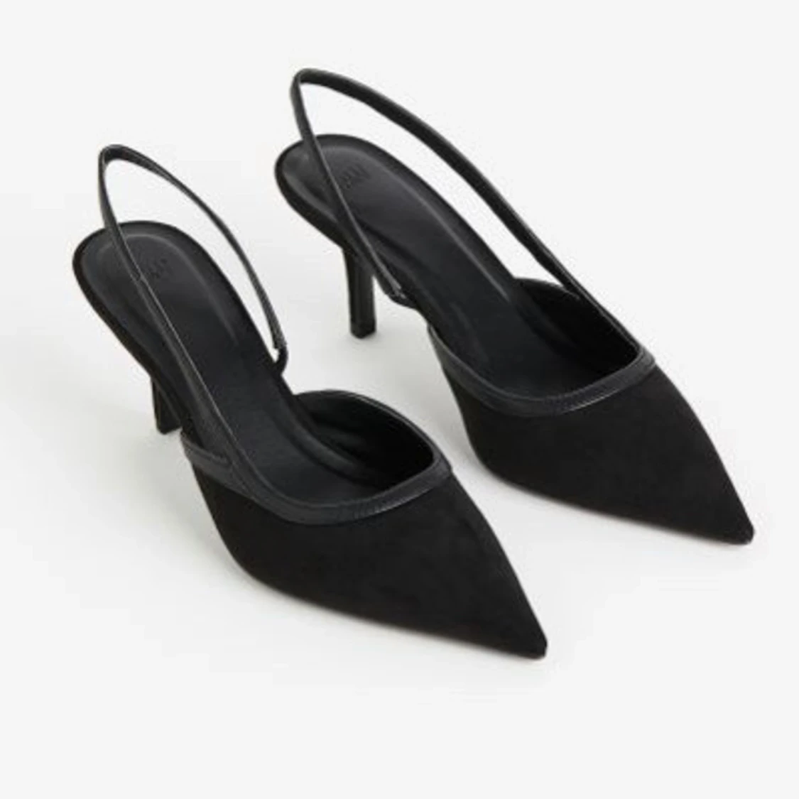 Spetsiga klackar  - 90