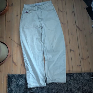 Polar big boys - Polar big boys storlek small. En liten fläck nere vid högra delen av byxan går säkert att få bort men har inte orken till det eftersom dom aldrig används.