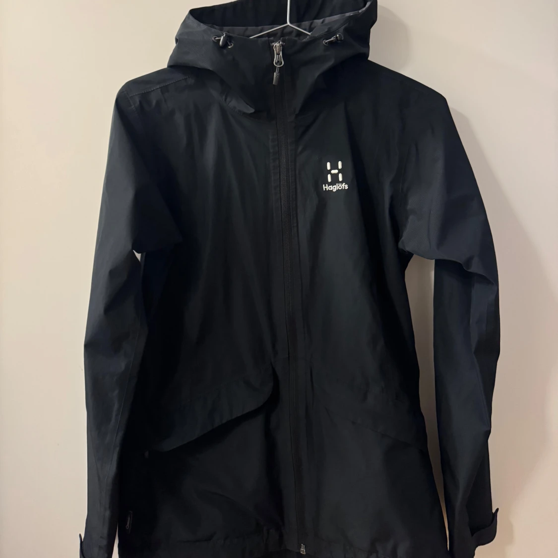 Svart vindjacka från Haglöfs - 1