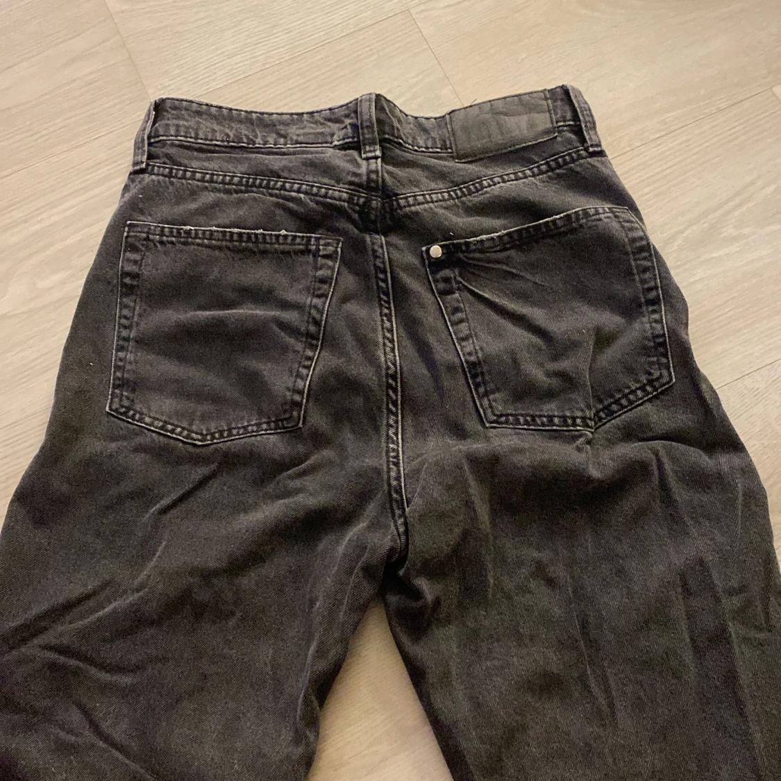 Svarta wide jeans från &Denim - 90