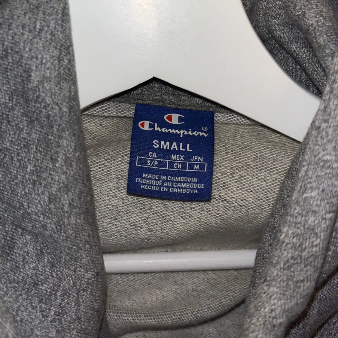 Grå croppad hoodie från Champion - 91