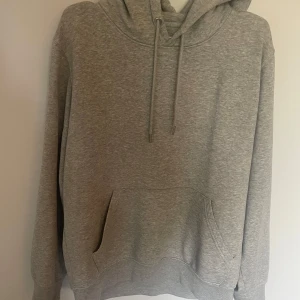 Hoodie - Jättefin hoodie från mira Paris. Använd ett par gånger men är endå i bra skick. 🩷