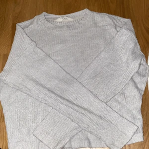 Långärmad tröja - Lite cropad🥰