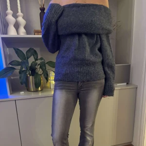 Tröja - off shoulder tröja | Storlek S | Pris 99 kr | pris går att diskutera💕