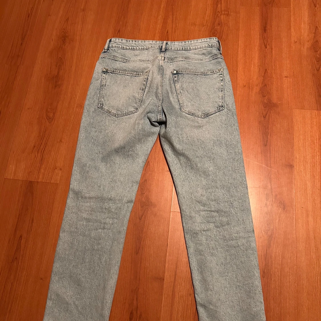 H&M jeans relaxed fit - 90