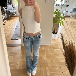 Diesel jeans  - Använt några gånger, dom är töjbara och justerbara i midjan. Jag är 163 💗