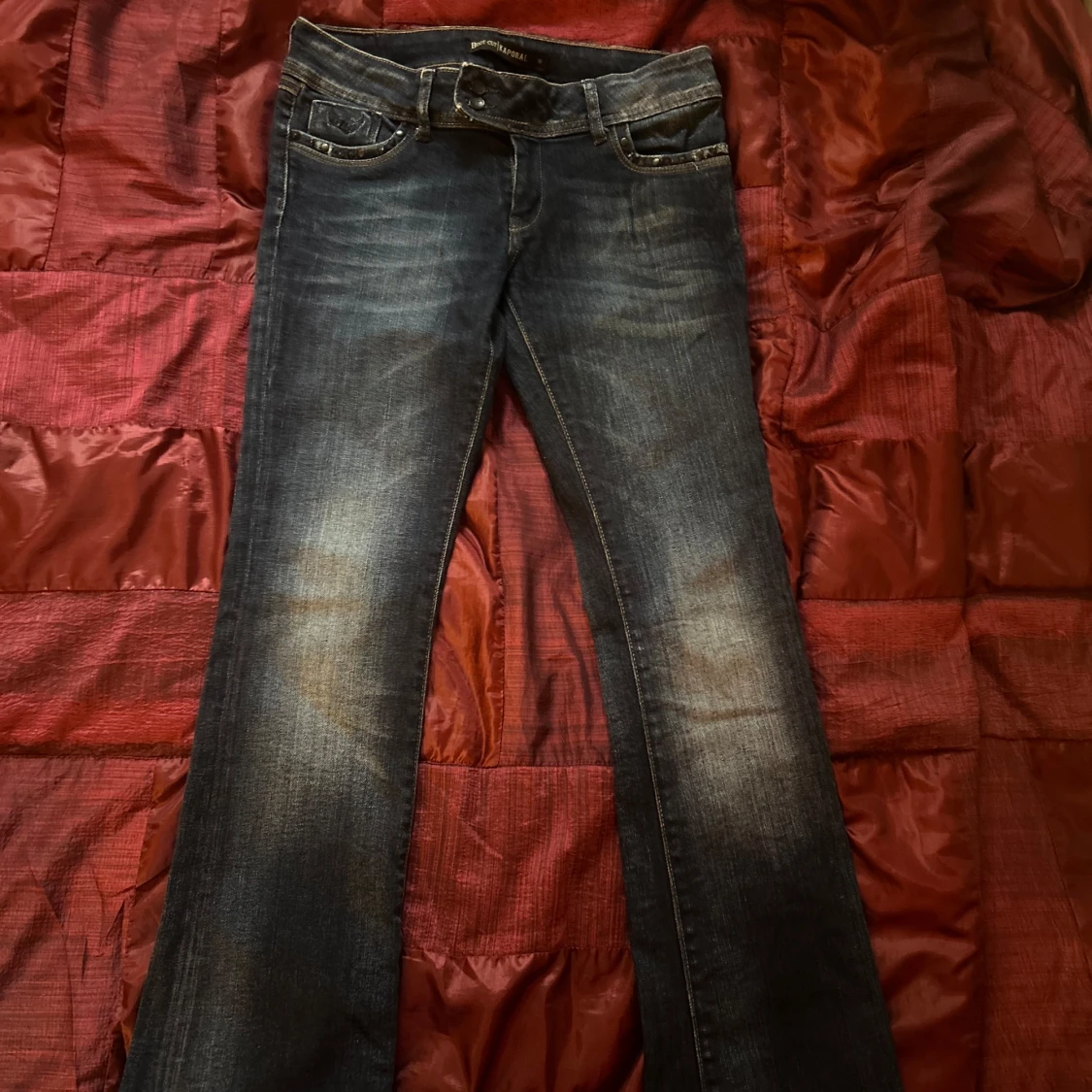 Mörkblå bootcut jeans från Seven for All Mankind