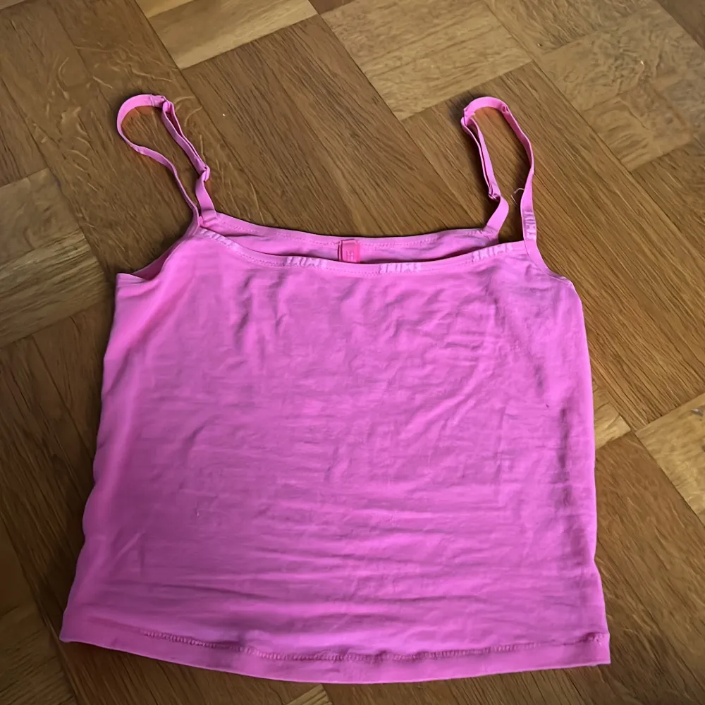 Pink Skims Top . Toppar.