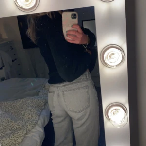 Grå low Waist jeans  - Inga täcken på användning, Lågmidjade och raka i modellen💕 från Gina tricot 💕