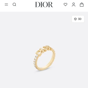 Dior ring  - Äkta dior ring och knappt använd. Nytt skick, inga skador eller repor Nypris 3700kr