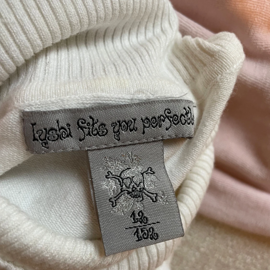 Grå och vit randig polotröja - 91