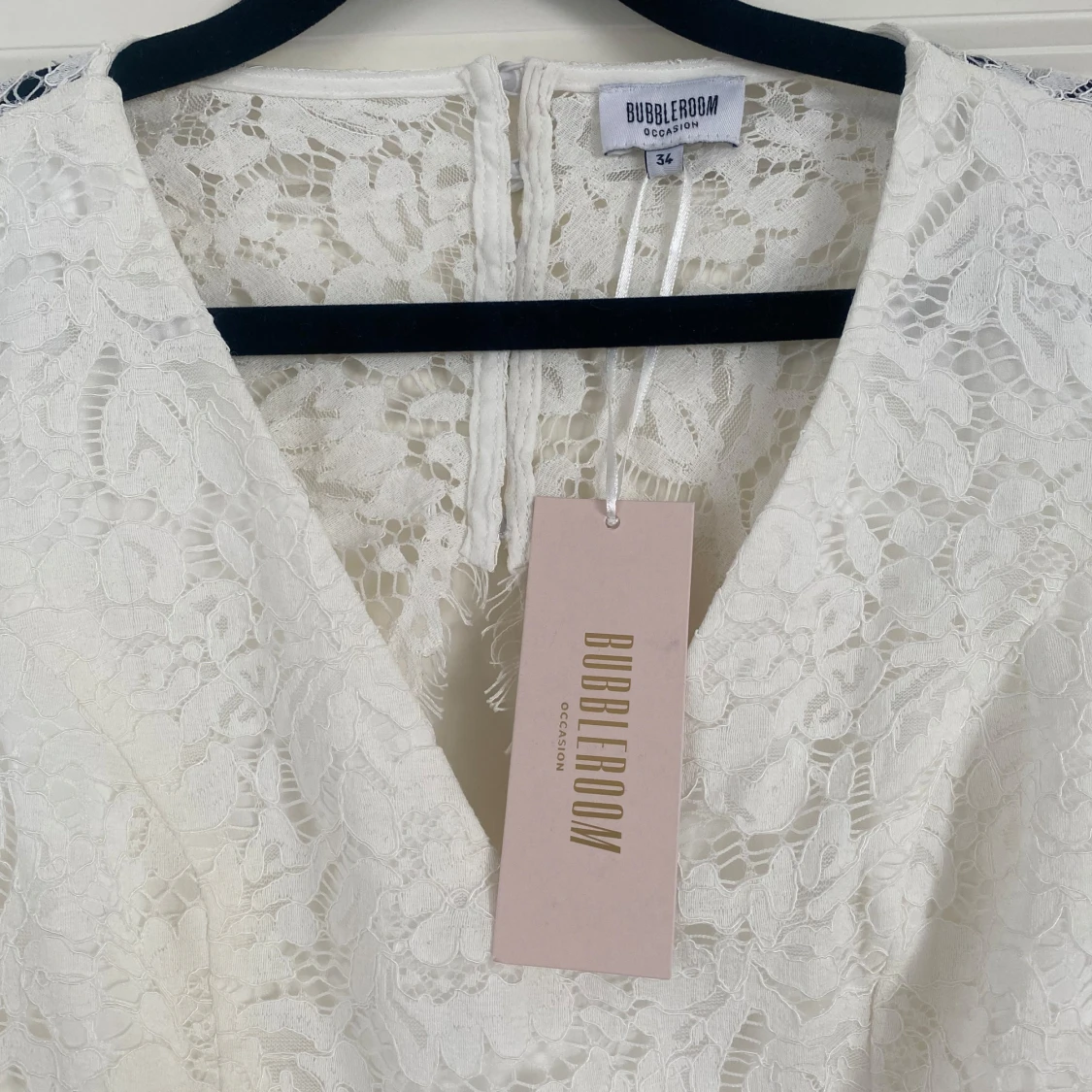 Vit studentklänning från Bubbleroom - 3