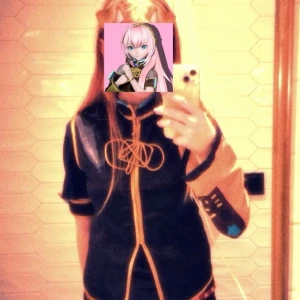 luka cosplay - megurine luka cosplay. only used 2 times but i’m not the first owner. unfortunately i do not have the size chart, but it is an asian M. all parts are included except socks 