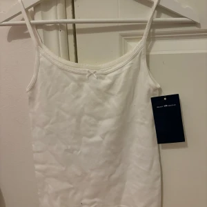 Brandy Melville  linne  - helt nytt brandymelville linne köpt för 170kr säljer för 120kr