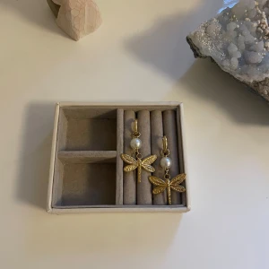 Wilda Earrings  - 59kr per par, gjorda i rostfritt stål vilket innebär att den inte färgar av sig eller tappar färg💞 Beställ via Plick eller Ebnorth.quickbutik.se🤗