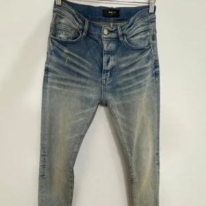 Amiri Clay Indigo Stack Jeans - Haft på mig få gånger. Som nya. Storlek 30