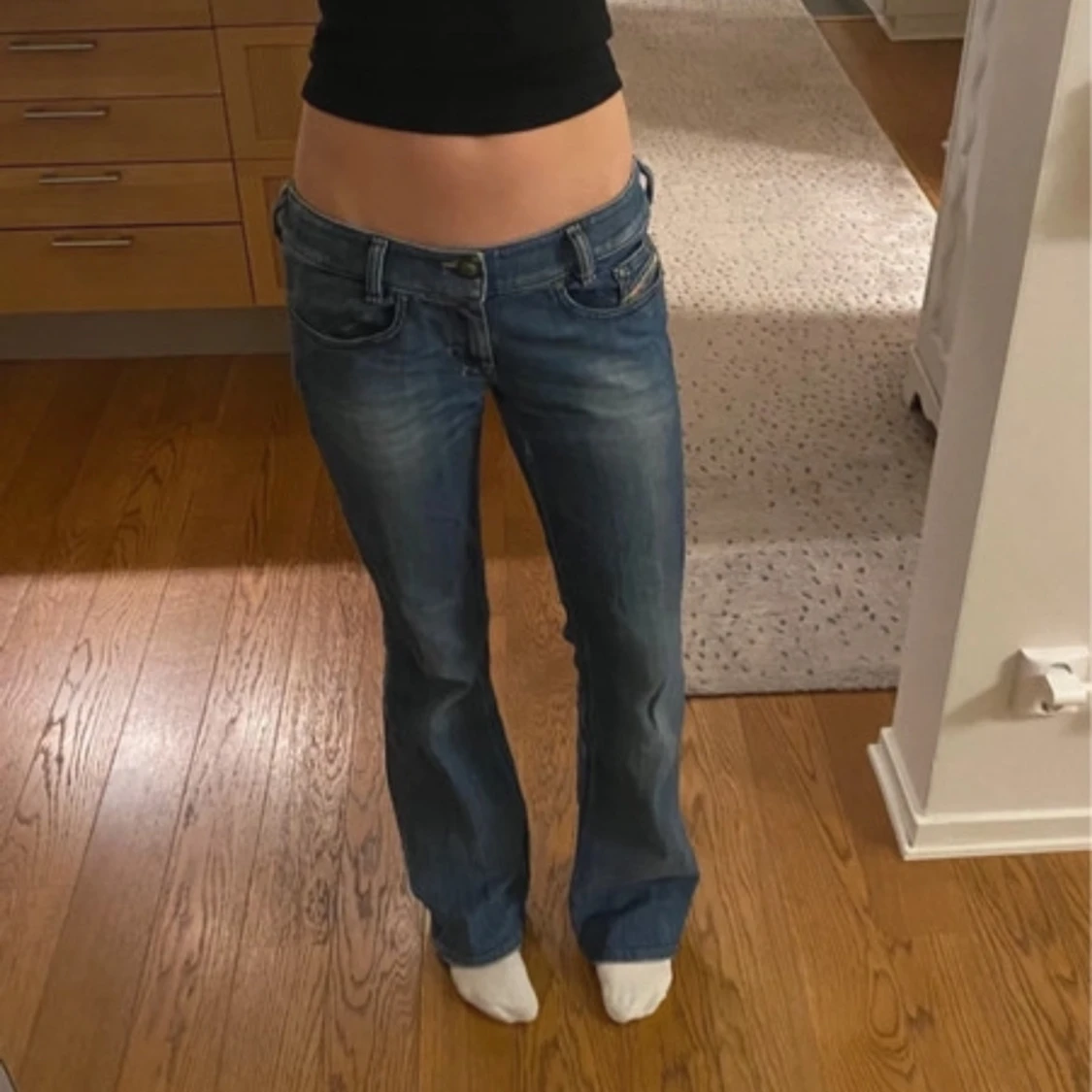 Blå lågmidjade jeans med bootcut - 2