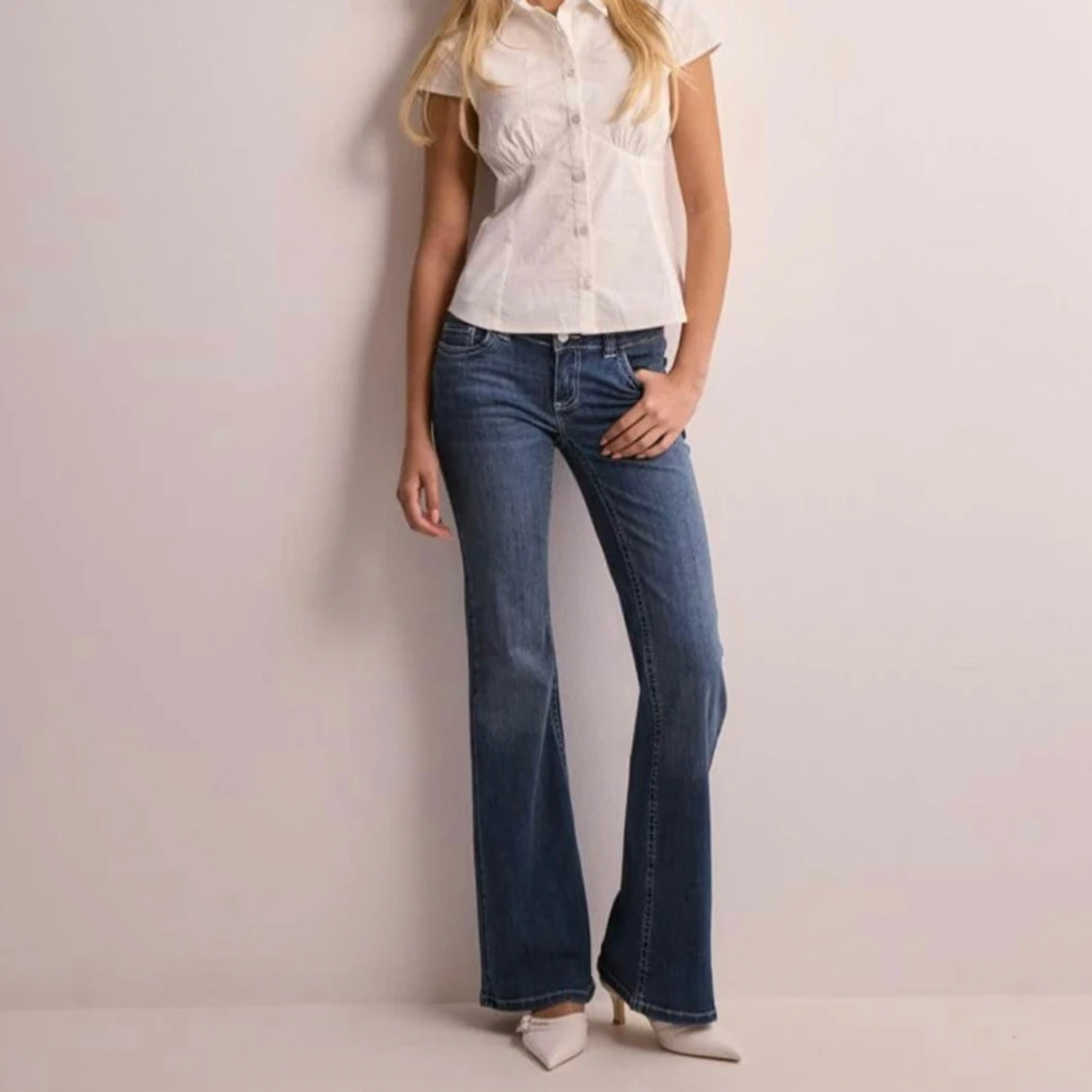 Blå bootcut jeans - 2