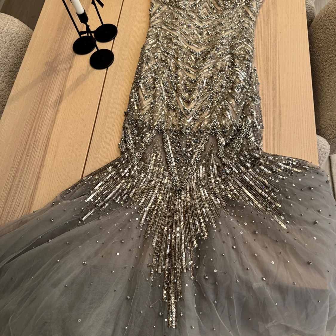 Glittrig långklänning med paljetter från SARAFIA - 4