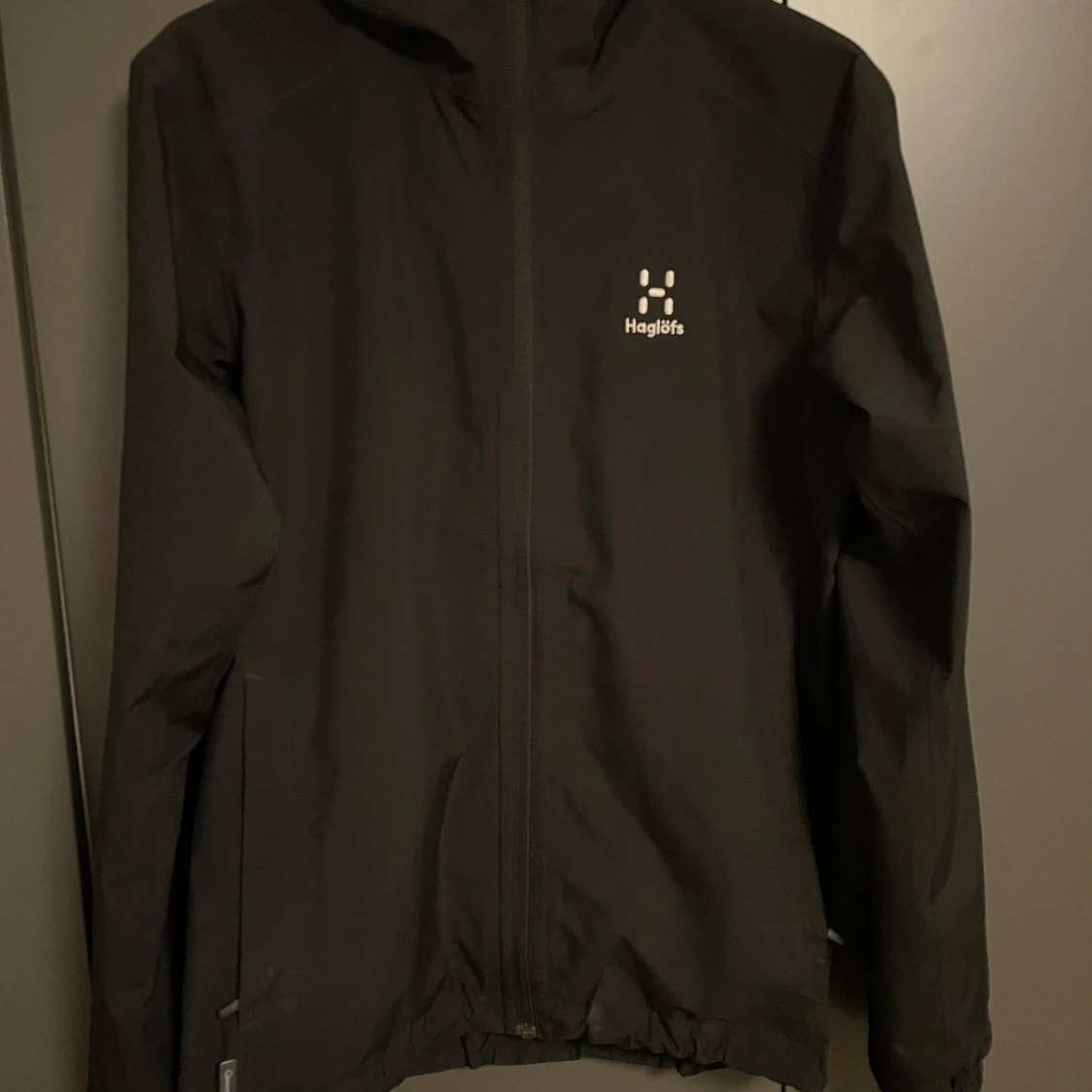 Svart vindjacka från Haglöfs